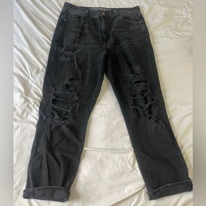 American Eagle ripped jeans - size 14